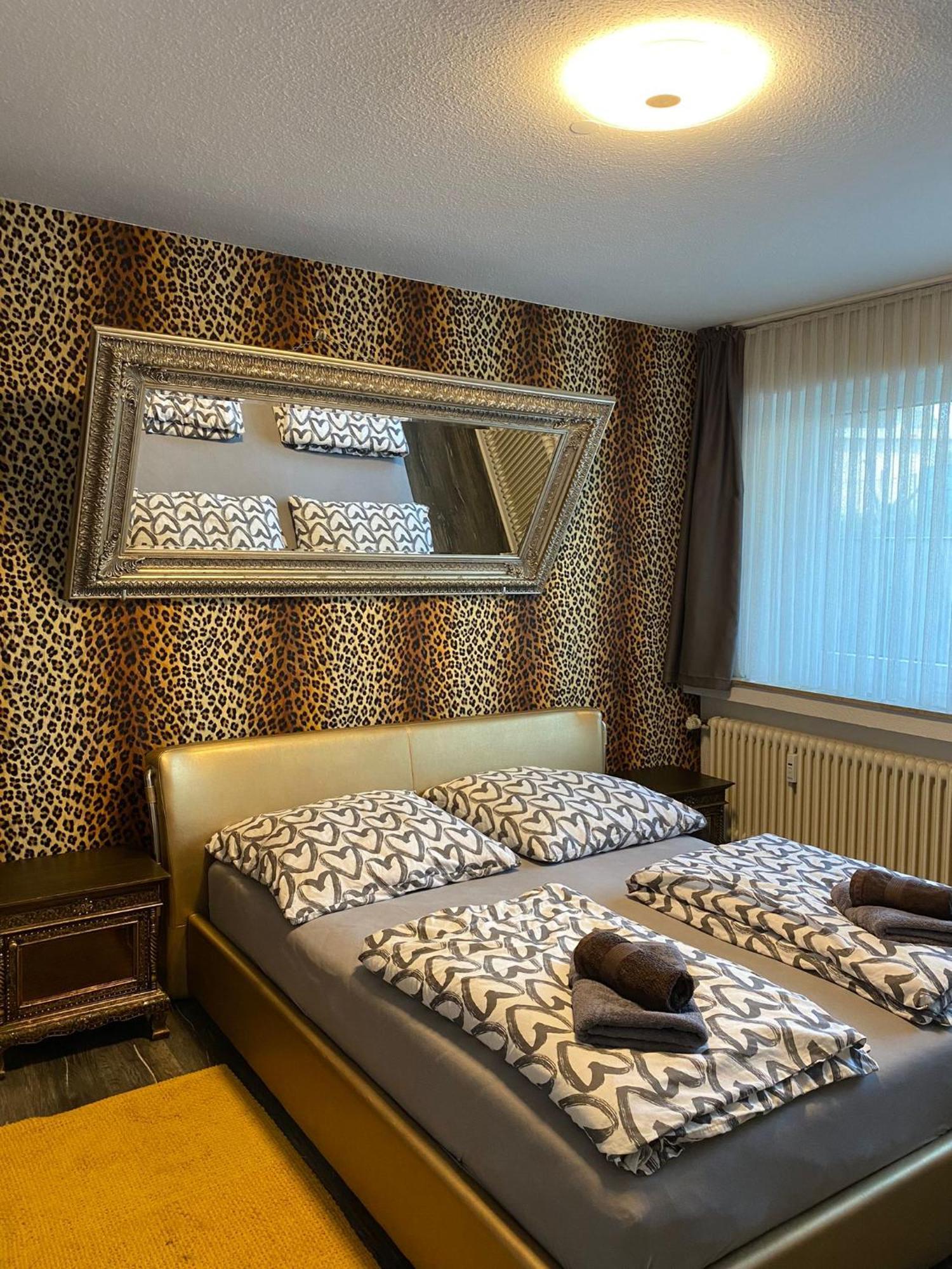 Apartment Dusseldorf-South - Self Check-In エクステリア 写真
